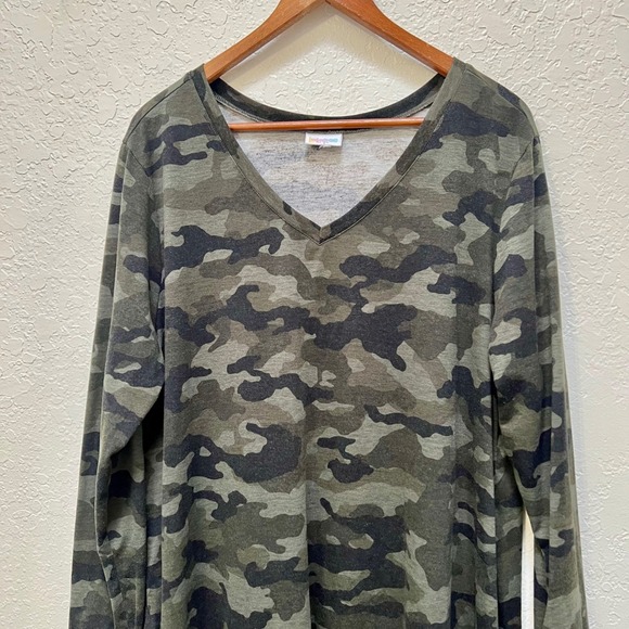 Lularoe Camouflage Print Long Sleeve V Neck Tunic Dress‎ Women's Size 2X - Picture 2 of 5